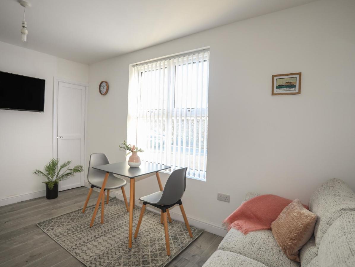 Port Apartment 1 Holyhead Εξωτερικό φωτογραφία